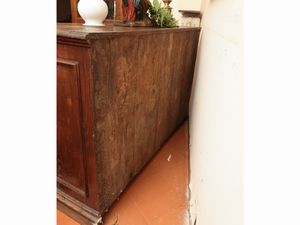 Credenza in castagno  - Asta D�ballage. Occasioni in asta - Associazione Nazionale - Case d'Asta italiane