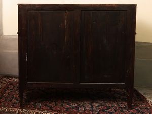 Cassettone a ribalta impiallacciato in legno di rosa ed altre essenze  - Asta D�ballage. Occasioni in asta - Associazione Nazionale - Case d'Asta italiane