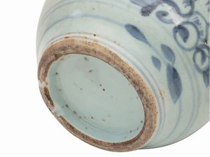 Grande versatoio in porcellana  - Asta D�ballage. Occasioni in asta - Associazione Nazionale - Case d'Asta italiane