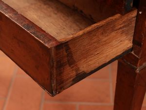 Scrittoio a rullo con alzata in noce  - Asta D�ballage. Occasioni in asta - Associazione Nazionale - Case d'Asta italiane