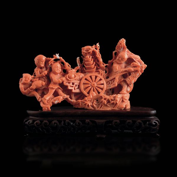 Figura in corallo raffigurante personaggi venditori, Cina, XIX secolo  - Asta Fine Asian Works of Art - Associazione Nazionale - Case d'Asta italiane