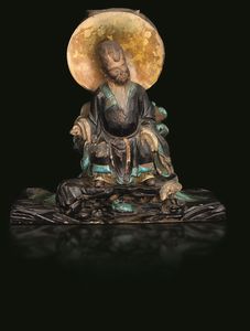 Portacandele in Fahua bifacciale raffigurante due immortali in grès, Cina, Dinastia Ming, XVII secolo  - Asta Fine Asian Works of Art - Associazione Nazionale - Case d'Asta italiane