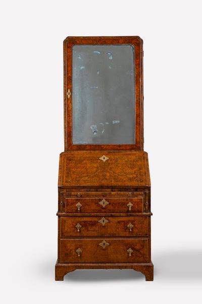 Piccolo trumeau lastronato e filettato, Inghilterra, secolo XVIII  - Asta Incanti d'Arte - Associazione Nazionale - Case d'Asta italiane