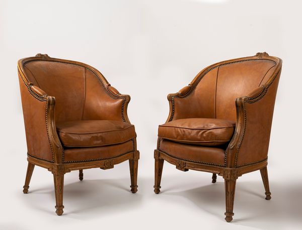 Coppia di antiche poltrone in legno intagliato  - Asta Incanti d'Arte - Associazione Nazionale - Case d'Asta italiane