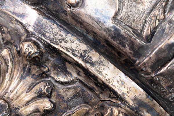 Croce astile in argento cesellato e sbalzato  - Asta Incanti d'Arte - Associazione Nazionale - Case d'Asta italiane