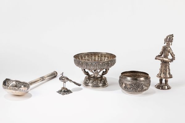 Cinque oggetti in argento  - Asta Incanti d'Arte - Associazione Nazionale - Case d'Asta italiane