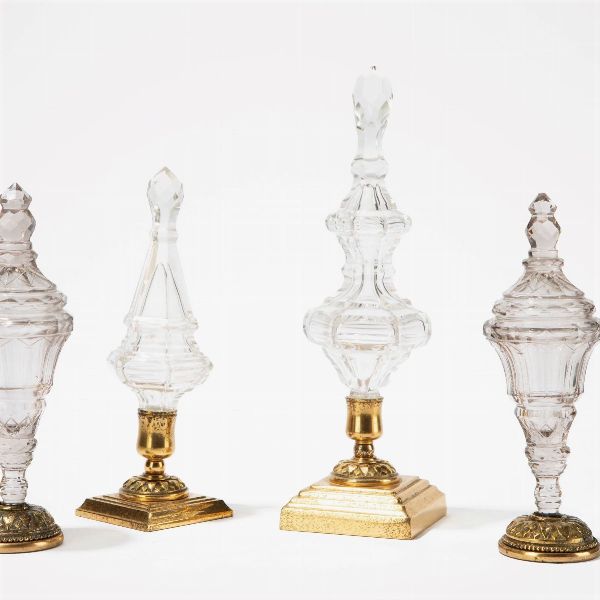 Gruppo di quattro finali di lampadario in cristallo, secolo XVIII/XIX  - Asta Incanti d'Arte - Associazione Nazionale - Case d'Asta italiane