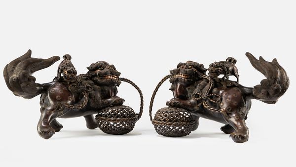 Due grandi incensieri in bronzo con coperchio  - Asta Incanti d'Arte - Associazione Nazionale - Case d'Asta italiane