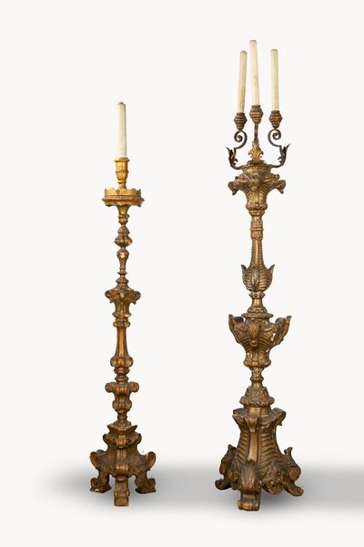 Due torciere in legno intagliato e dorato  - Asta Incanti d'Arte - Associazione Nazionale - Case d'Asta italiane