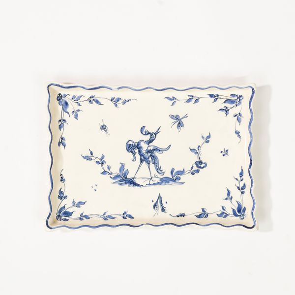 Manifattura L'Aia (Den Haag), Olanda. Vassoietto in porcellana bianca con decoro monocromo blu  - Asta Incanti d'Arte - Associazione Nazionale - Case d'Asta italiane