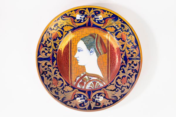 Coppia di piatti da parata in maiolica a lustro. Alberto Rubboli, Gualdo Tadino, fine secolo XIX/XX  - Asta Incanti d'Arte - Associazione Nazionale - Case d'Asta italiane
