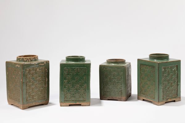 QUATTRO VASI IN CERAMICA SMALTATA VERDE  - Asta Incanti d'Arte - Associazione Nazionale - Case d'Asta italiane