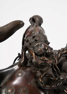 Due grandi incensieri in bronzo con coperchio  - Asta Incanti d'Arte - Associazione Nazionale - Case d'Asta italiane