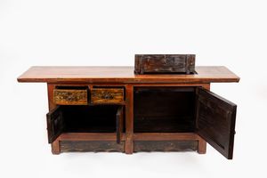 Mobiletto laccato con cassetti e antine, secolo XX  - Asta Incanti d'Arte - Associazione Nazionale - Case d'Asta italiane