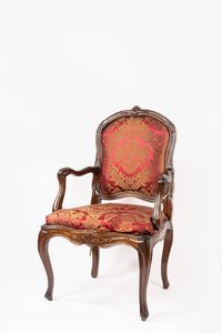 Due poltrone Luigi XV in legno intagliato  - Asta Incanti d'Arte - Associazione Nazionale - Case d'Asta italiane