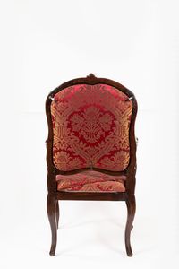 Due poltrone Luigi XV in legno intagliato  - Asta Incanti d'Arte - Associazione Nazionale - Case d'Asta italiane