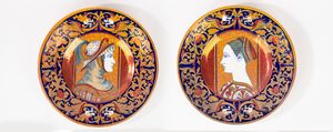 Coppia di piatti da parata in maiolica a lustro. Alberto Rubboli, Gualdo Tadino, fine secolo XIX/XX  - Asta Incanti d'Arte - Associazione Nazionale - Case d'Asta italiane