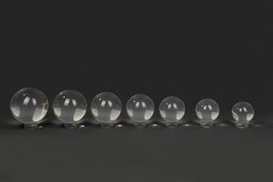 Lotto composto da sette sfere in plexiglass. Guzzini, secolo XX  - Asta Incanti d'Arte - Associazione Nazionale - Case d'Asta italiane