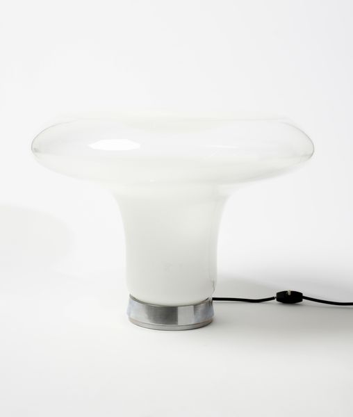 ANGELO MANGIAROTTI : Lampada da tavolo modello Lesbo per Artemide.  - Asta Asta 503 | DESIGN E ARTI DECORATIVE DEL NOVECENTO Virtuale - Associazione Nazionale - Case d'Asta italiane