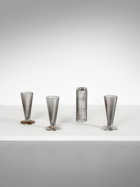 WARREN PLATNER : nello stile di. Tre portaombrelli e un posacenere.  - Asta Asta 503 | DESIGN E ARTI DECORATIVE DEL NOVECENTO Virtuale - Associazione Nazionale - Case d'Asta italiane