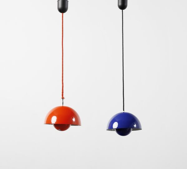 LOUIS POULSEN & Co : Due lampade a sospensione mod. Flowerpot per &Tradition, Danimarca.  - Asta Asta 503 | DESIGN E ARTI DECORATIVE DEL NOVECENTO Virtuale - Associazione Nazionale - Case d'Asta italiane