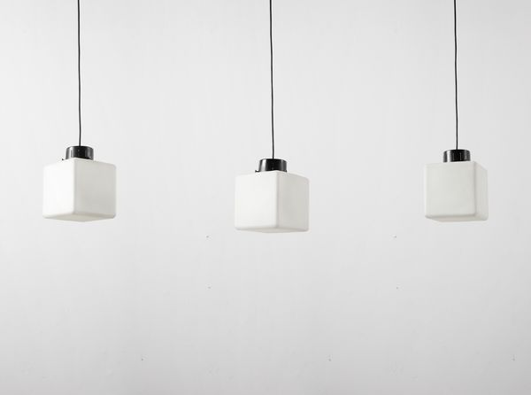 MANIFATTURA ITALIANA : Tre lampade a sospensione.  - Asta Asta 503 | DESIGN E ARTI DECORATIVE DEL NOVECENTO Virtuale - Associazione Nazionale - Case d'Asta italiane