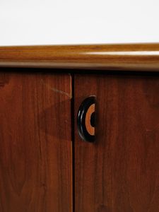 LUIGI SACCARDO : Credenza ad ante e vani bar della serie Seven per Gasparello, Casale sul Sile.  - Asta Asta 503 | DESIGN E ARTI DECORATIVE DEL NOVECENTO Virtuale - Associazione Nazionale - Case d'Asta italiane