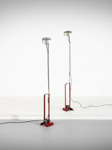 ACHILLE (1918-2002) & PIER GIACOMO (1913-1968)  CASTIGLIONI - Coppia di lampade da terra mod. Toio per Flos.