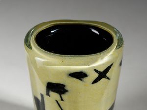 MANIFATTURA NORDICA : Piccolo vaso trococonico a sezione schiacciata.  - Asta Asta 503 | DESIGN E ARTI DECORATIVE DEL NOVECENTO Virtuale - Associazione Nazionale - Case d'Asta italiane