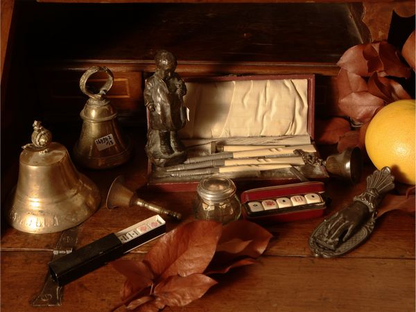Curiosità da scrivania  - Asta Due case fiorentine - Associazione Nazionale - Case d'Asta italiane