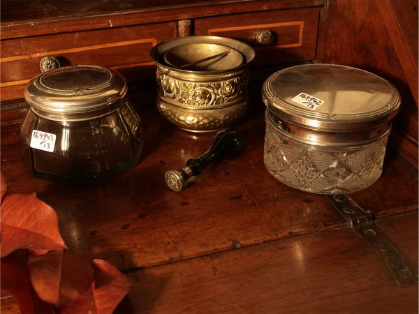 Curiosità da scrivania  - Asta Due case fiorentine - Associazione Nazionale - Case d'Asta italiane