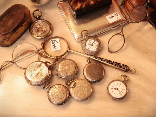 Miscellanea di ninnoli e curiosit�, anche in argento  - Asta Due case fiorentine - Associazione Nazionale - Case d'Asta italiane