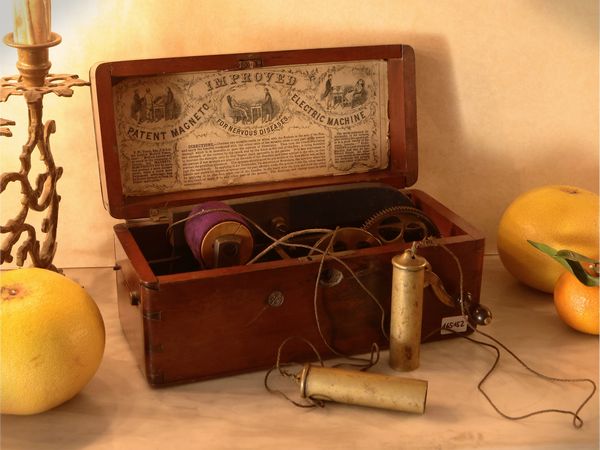 Patent Magneto-Electric Machine for Nervous Diseases, Davis & Kidder  - Asta Due case fiorentine - Associazione Nazionale - Case d'Asta italiane