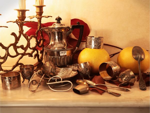 Lotto di curiosit� d'epoca per la tavola, anche in argento  - Asta Due case fiorentine - Associazione Nazionale - Case d'Asta italiane