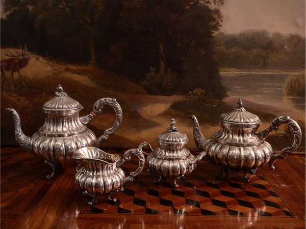 Servizio da té e caffè in argento, Argenteria Malinverni Milano  - Asta Due case fiorentine - Associazione Nazionale - Case d'Asta italiane