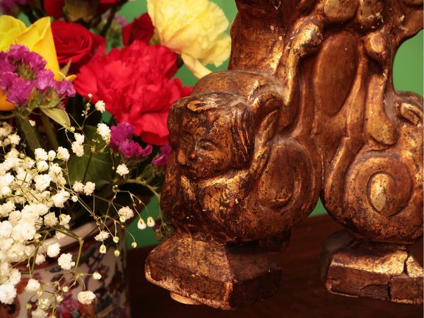 Torciera in legno intagliato e dorato  - Asta Due case fiorentine - Associazione Nazionale - Case d'Asta italiane