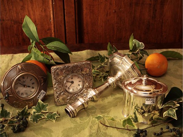 Lotto di argenteria per la casa  - Asta Due case fiorentine - Associazione Nazionale - Case d'Asta italiane