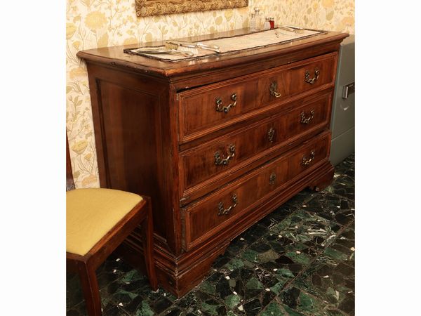 Cassettone in noce e piuma di noce  - Asta Due case fiorentine - Associazione Nazionale - Case d'Asta italiane