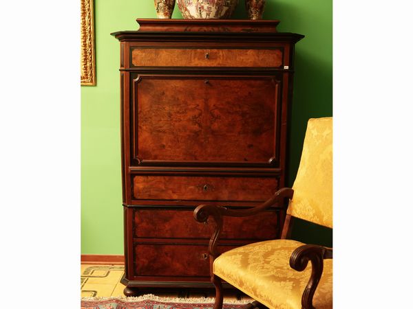 Secretaire Biedermeier impiallacciato in radica di noce  - Asta Due case fiorentine - Associazione Nazionale - Case d'Asta italiane