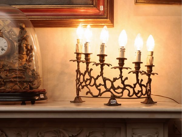 Coppia di candelabri in metallo  - Asta Due case fiorentine - Associazione Nazionale - Case d'Asta italiane