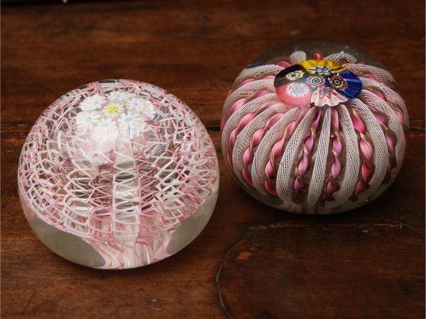 Due press papier in vetro pesante  - Asta Due case fiorentine - Associazione Nazionale - Case d'Asta italiane