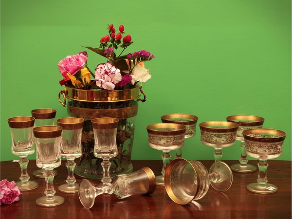 Set da aperitivo in vetro lumeggiato in oro  - Asta Due case fiorentine - Associazione Nazionale - Case d'Asta italiane