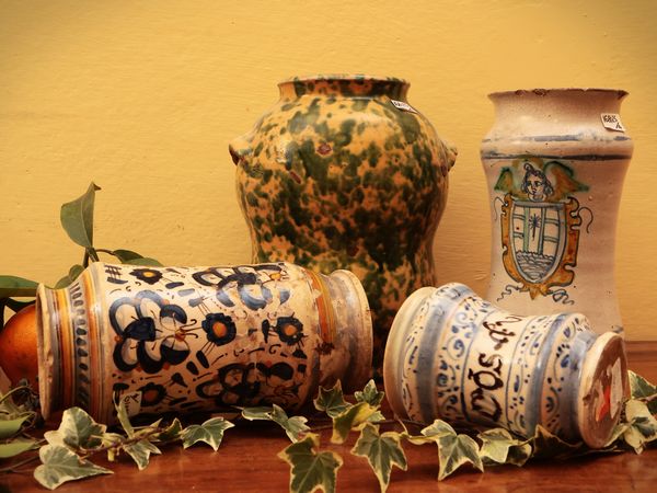 Lotto di maioliche  - Asta Due case fiorentine - Associazione Nazionale - Case d'Asta italiane