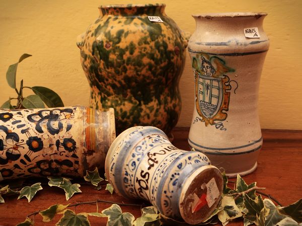 Lotto di maioliche  - Asta Due case fiorentine - Associazione Nazionale - Case d'Asta italiane