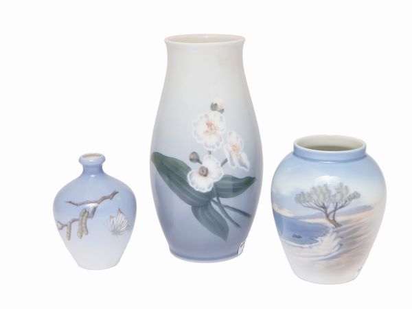 Vaso in porcellana, Bing & Grondhal  - Asta Due case fiorentine - Associazione Nazionale - Case d'Asta italiane