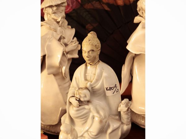 Collezione di figure orientali in porcellana  - Asta Due case fiorentine - Associazione Nazionale - Case d'Asta italiane
