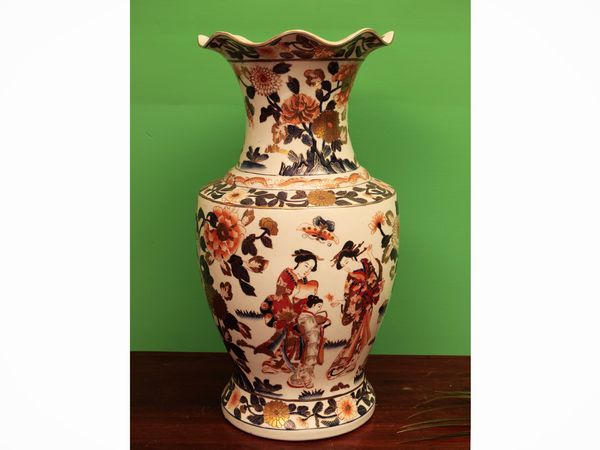 Grande vaso in porcellana  - Asta Due case fiorentine - Associazione Nazionale - Case d'Asta italiane