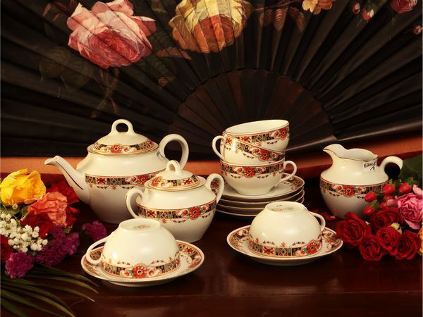 Servizio da t� o caff� lungo in porcellana, Richard Ginori  - Asta Due case fiorentine - Associazione Nazionale - Case d'Asta italiane