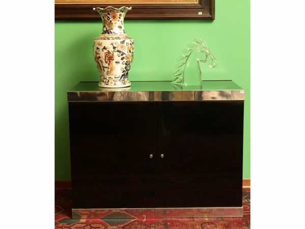 Credenza di gusto moderno  - Asta Due case fiorentine - Associazione Nazionale - Case d'Asta italiane