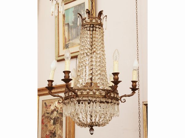 Piccolo lampadario a paniere in cristallo e bronzo dorato  - Asta Due case fiorentine - Associazione Nazionale - Case d'Asta italiane
